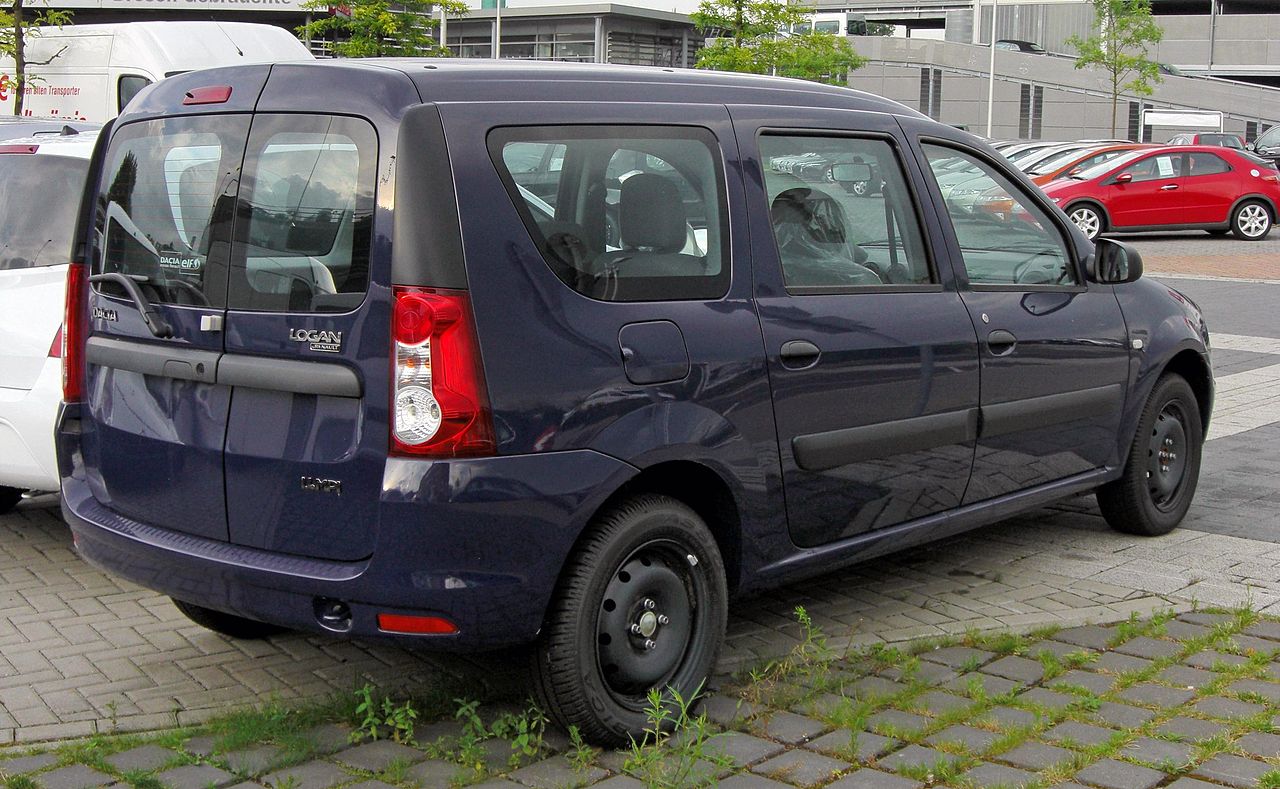 https://upload.wikimedia.org/wikipedia/commons/thumb/1/17/Dacia_Logan_MCV_Facelift_20090706_rear.JPG/1280px-Dacia_Logan_MCV_Facelift_20090706_rear.JPG