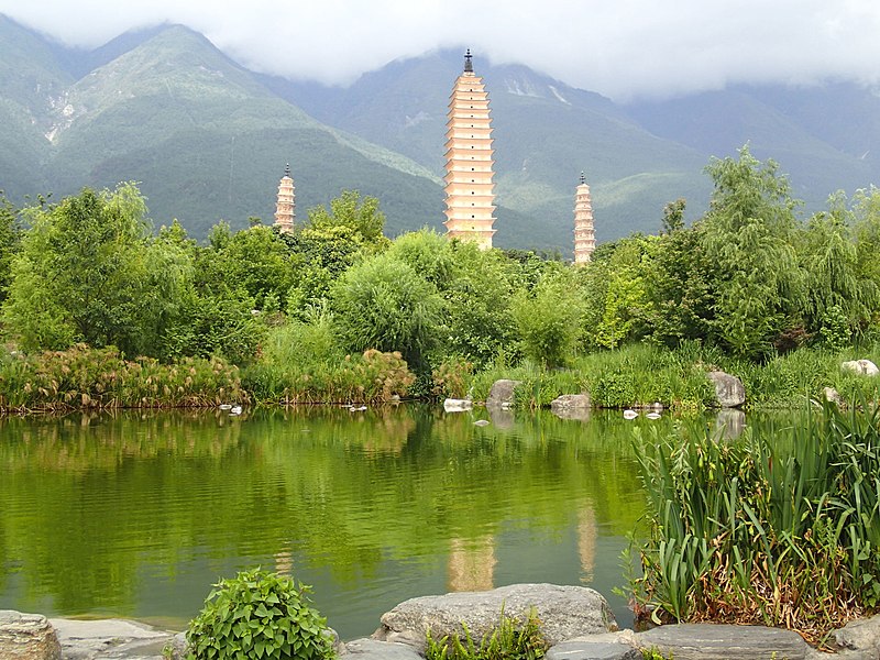 File:Dali pagodas - panoramio.jpg