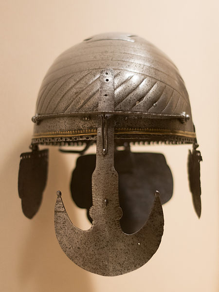 File:Deccan helmet.jpg