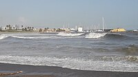 El dia després del temporal Glòria les destrosses eren notables i el mar s'havia endut bona part de la platja, però feia bon temps i les onades eren espectaculars.