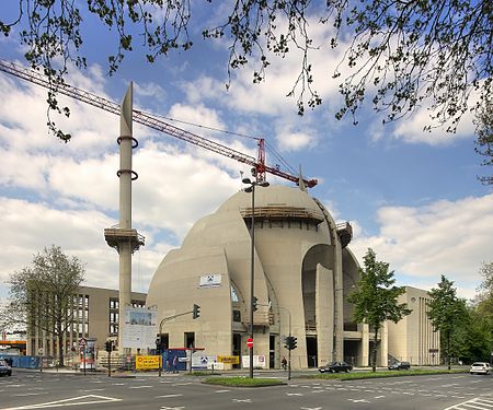 Fail:Ditib-Zentralmoschee_Köln_-_April_2011_(3561-63).jpg