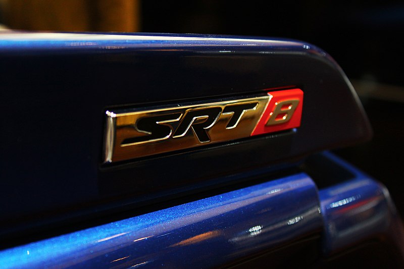 File:Dodge Challenger SRT-8 (5483331098).jpg