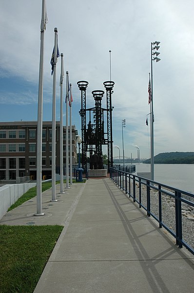 File:Downtown Lawrenceburg Historic District - July 2008 - 04.jpg