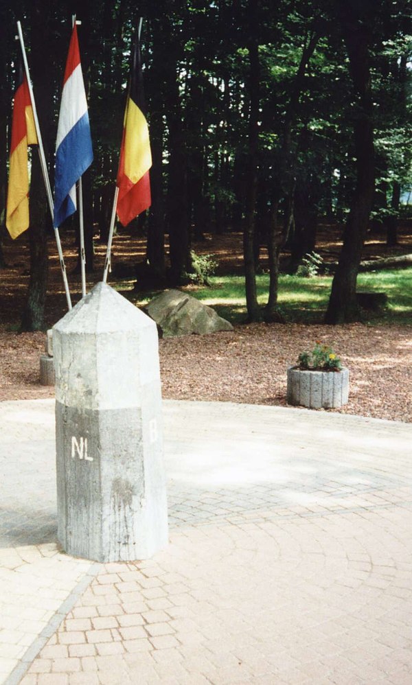 Vaalserberg: Tripoint (Germany / Netherlands / Belgium)