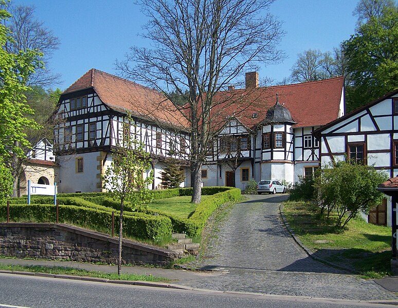 File:ESA Schloss Fischbach.jpg