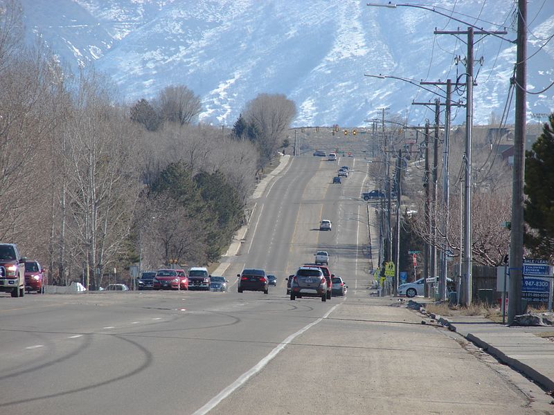 File:East along SR-178, Feb 16.jpg