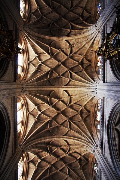 Flamboyant rib vaulting of Segovia Cathedral, nave (1525–1577)