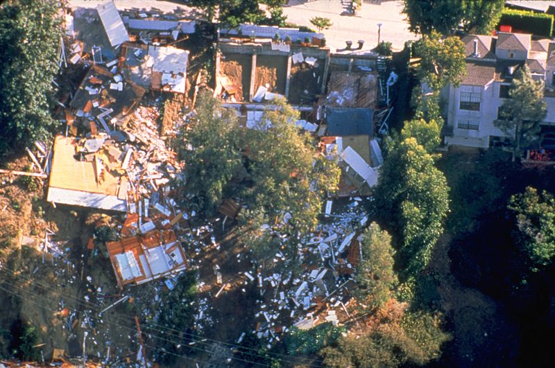 File:FEMA - 1682 - Photograph by FEMA News Photo taken on 01-17-1994 in California.jpg