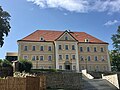 Miniatuur voor Bestand:Fasada pałacu w Sobieszowie.jpg
