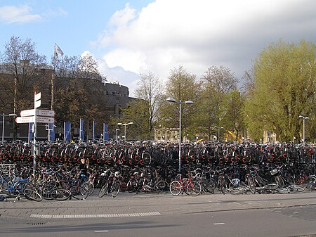 Fietsen op het Leidseveer