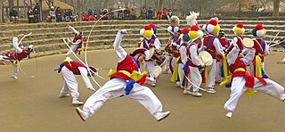 <span class="mw-page-title-main">Pungmul</span> Korean folk music tradition