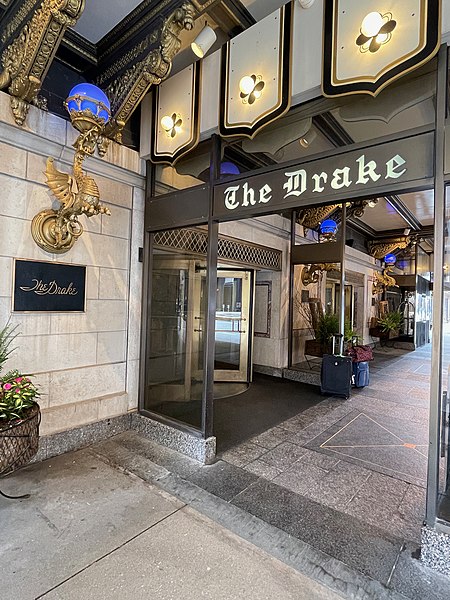 File:Front entrance to The Drake Hotel Chicago, Illinois.jpg