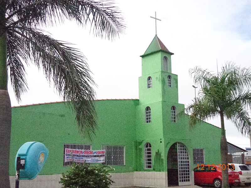 File:Gama DF Brasil - Igreja... - panoramio.jpg