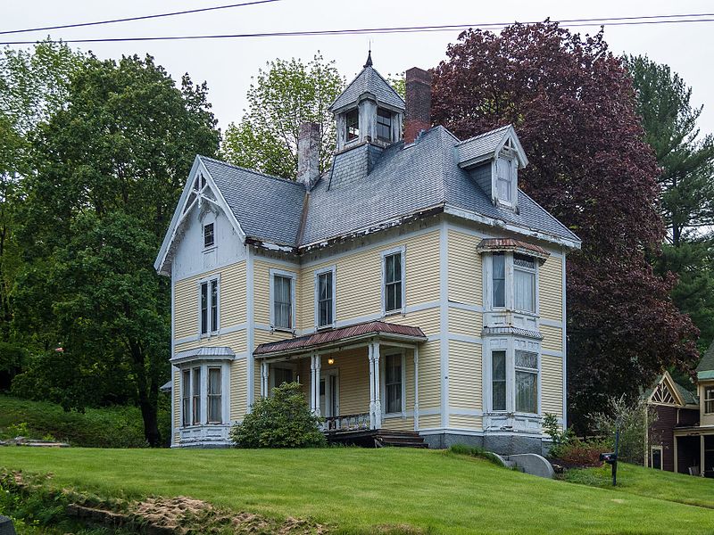 File:Gay-Munroe House Auburn, Maine.jpg
