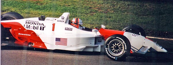 Gil de Ferran on his way to victory in the 2001 Rockingham 500