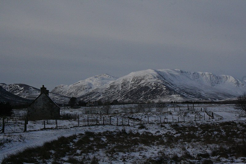 File:Glen Banchor - geograph.org.uk - 1708782.jpg