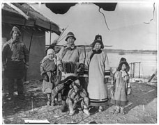 Groupe familial Goldi, nord de Khabarovsk, 1895
