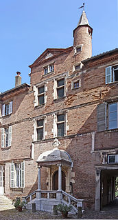 Hôtel dUlmo The Hotel of Ulmo is at 15 Ninau Street, in the historic center of Toulouse and was built between 1526 and 1536 on an ancient and important building of the fifteenth century