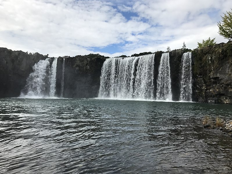 File:Harajiri Waterfall 12.jpg