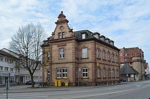 Heppenheim, Ernst-Schneider-Straße 1 (Postamt)