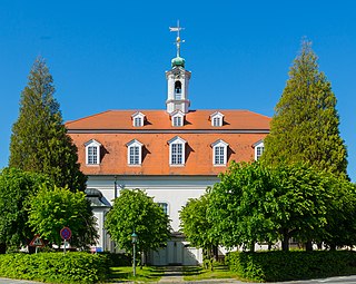 Kirchensaal_der_Herrnhuter_Brüdergemeine_(Herrnhut)