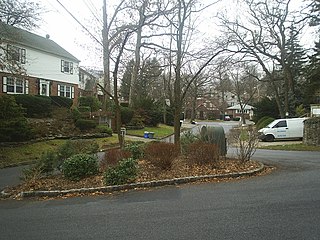 <span class="mw-page-title-main">Holliswood</span> Neighborhood of eastern Queens in New York City