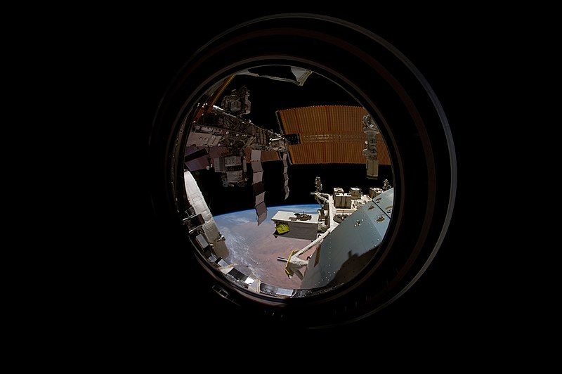 File:ISS031-E-154970 - View of Earth.jpg