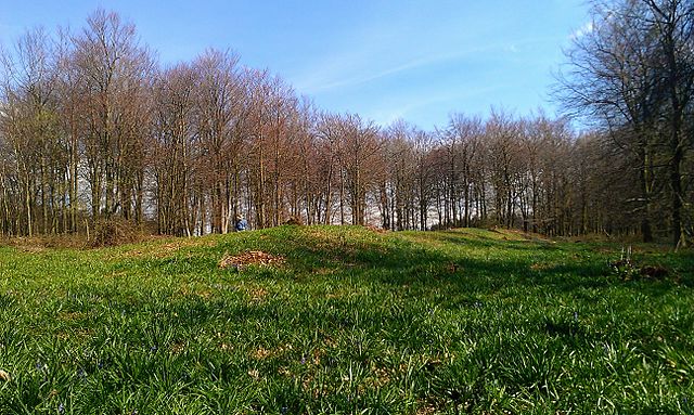 Jacket's Field Long Barrow, one of the earthen long barrows that are clustered around the River Stour in Kent.