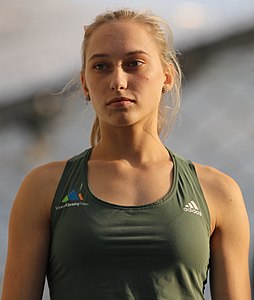 Janja Garnbret SLO 2017-08-19 2267 (rognée) .jpg