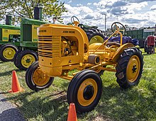 John Deere LI tractor MD1.jpg