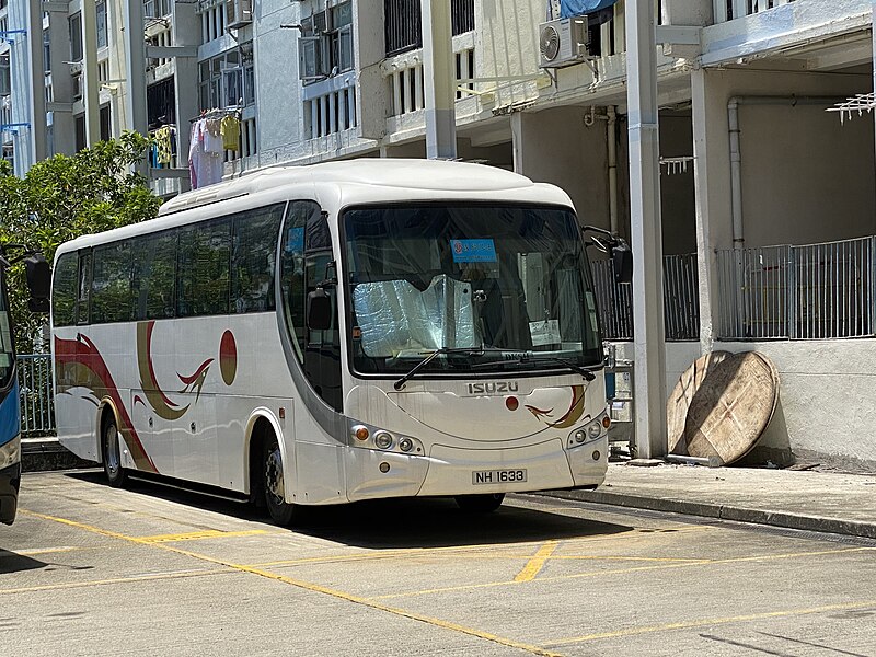 File:Jolly Bus NH1633 06-05-2021.jpg