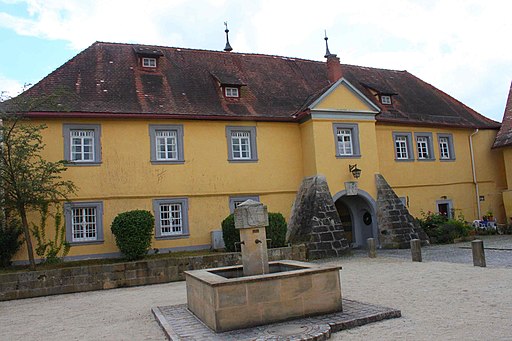 Küps Schloss Neu Brunnen