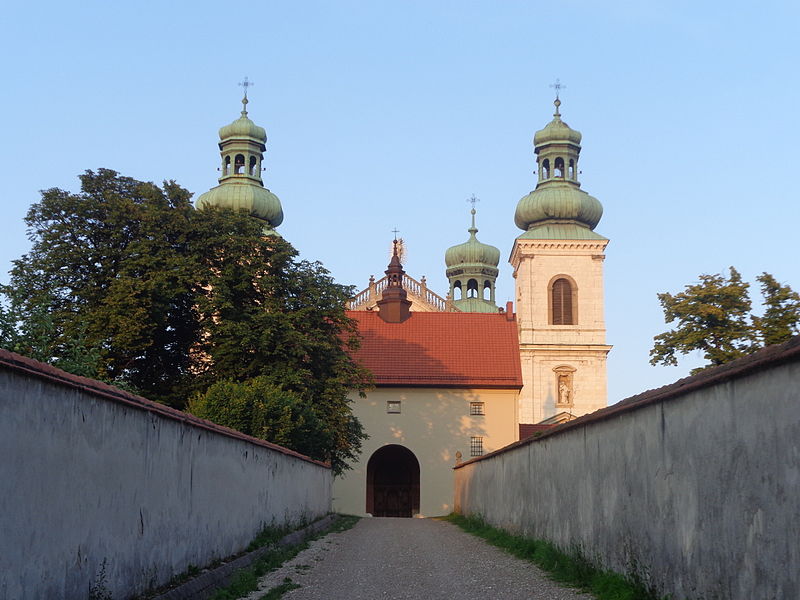 File:Kraków Bielany - Zespół klasztoryny kamedułów AL012014.JPG