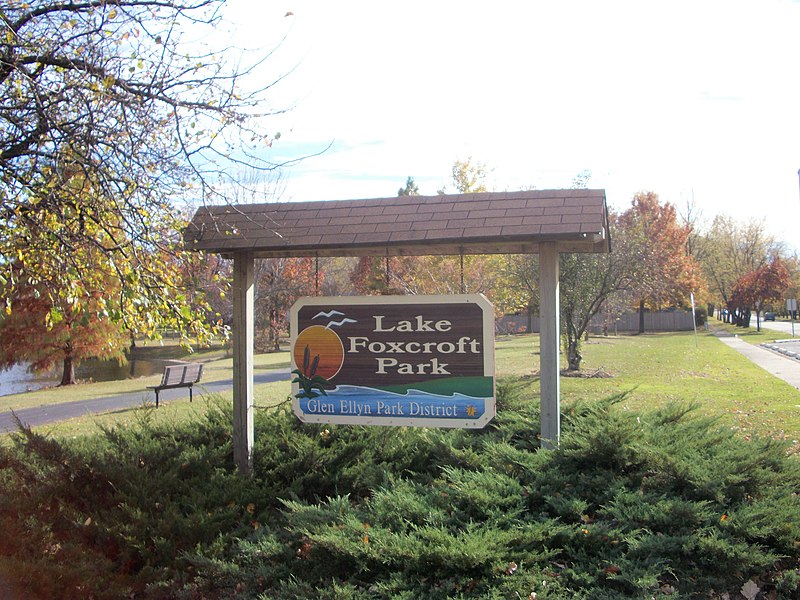 File:Lake Foxcroft Park - panoramio.jpg