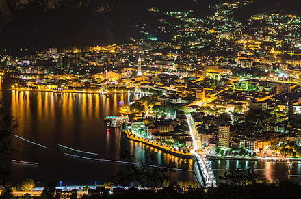 Lecco by night