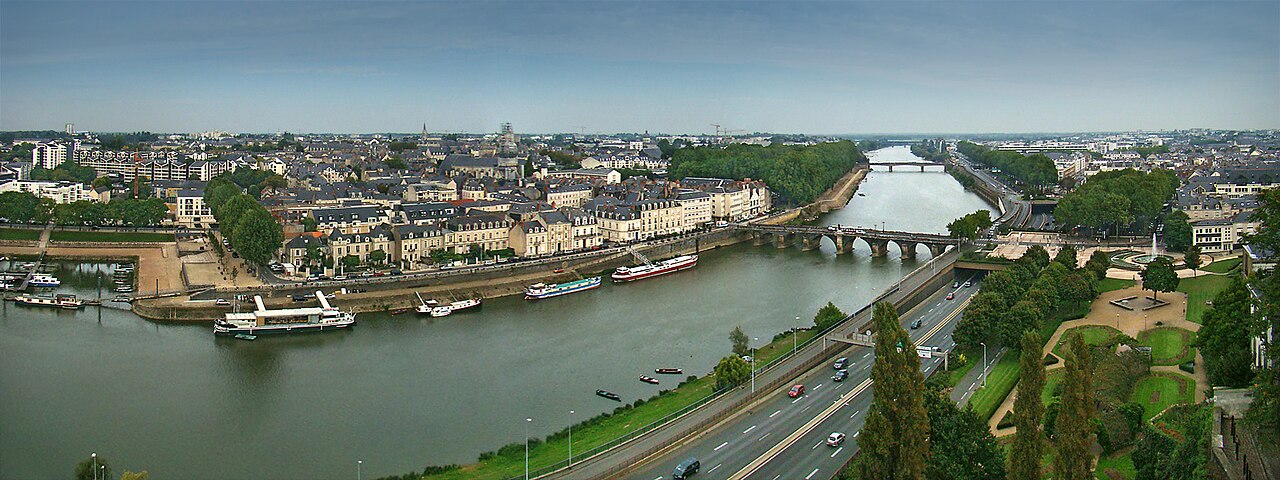 Les grandes villes de France - Angers 1280px-Loire_Maine_Angers1_tango7174