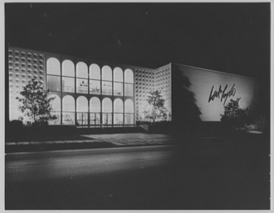 File:Lord & Taylor, business in Washington, D.C. LOC gsc.5a29587.tif