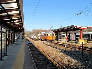 MBTA 3263 в Mattapan (2), март 2016 г. JPG