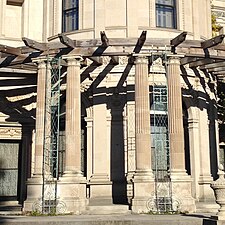 The pergola at The Breakers.