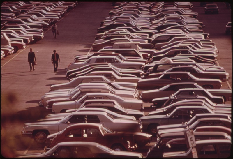 File:MONROE STREET PARKING LOT IN CHICAGO HOLDS 2,700 CARS FOR COMMUTERS AT LAKE SHORE DRIVE. NEW CONSTRUCTION IS UNDERWAY... - NARA - 556196.tif