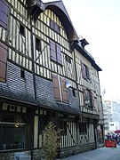 Maison à pan de bois du 2,