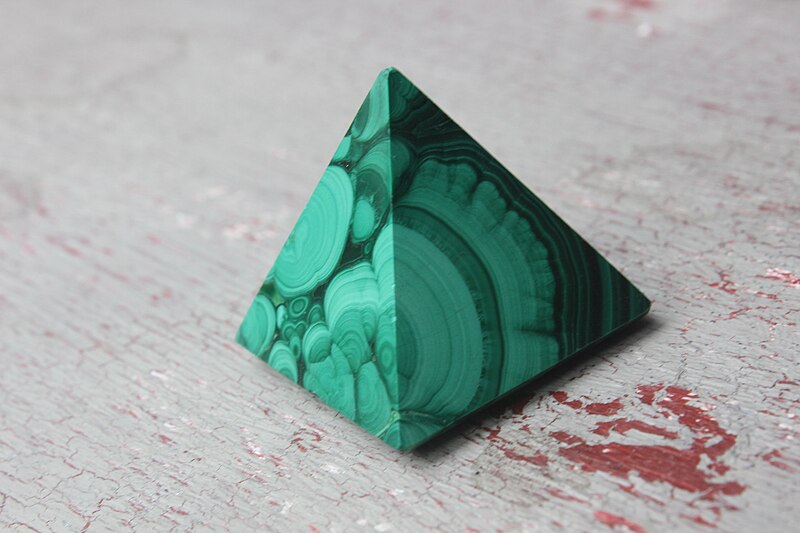 File:Malachite pyramid.jpg