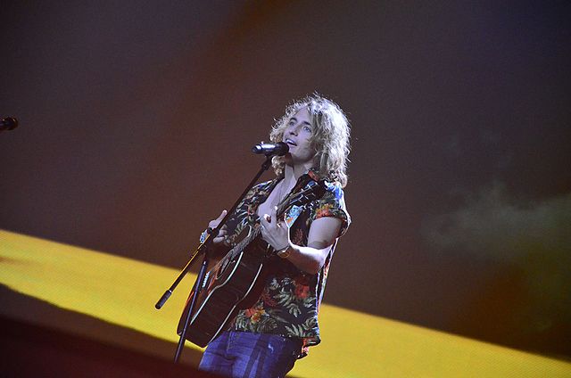 Manel Navarro during a rehearsal before the final