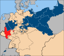 La prusa provinco Malsupra Rejno (ruĝa) en Prusio (blua)