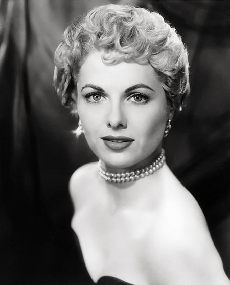 Martha Hyer Sabrina.jpg