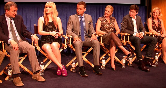 Lawrence with the cast of Melissa & Joey