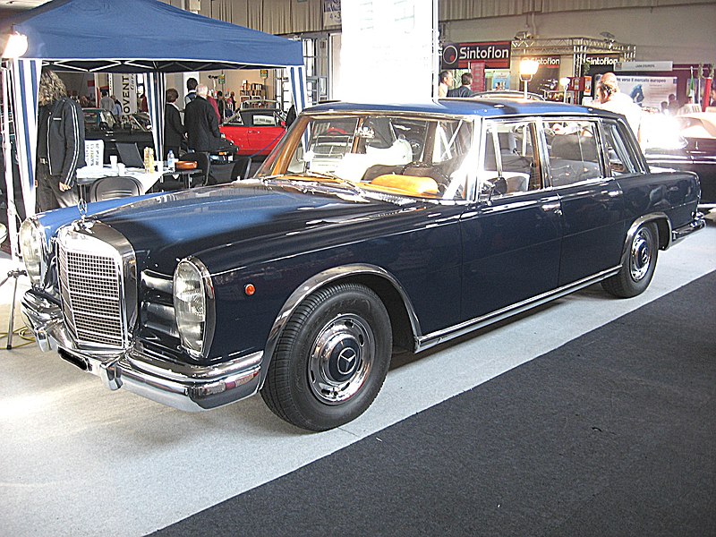 File:Mercedes-Benz 600-W100 Front-view.JPG