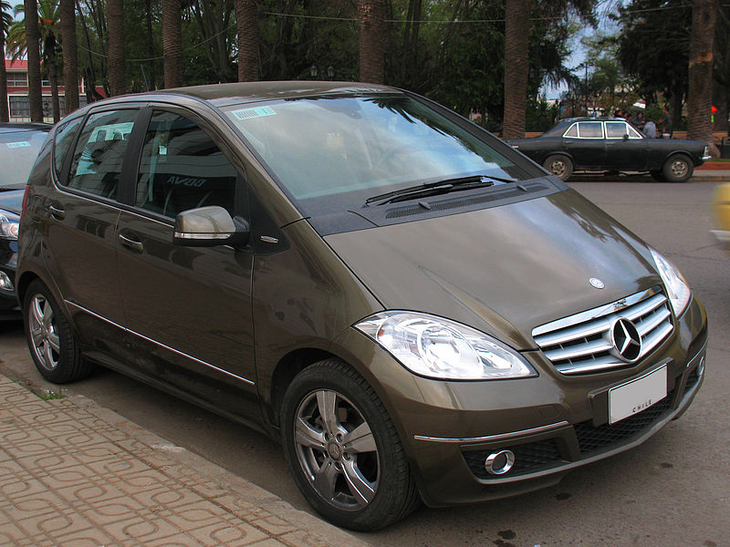 File:Mercedes Benz A 180 CDi Avantgarde 2011 (14221984807).jpg