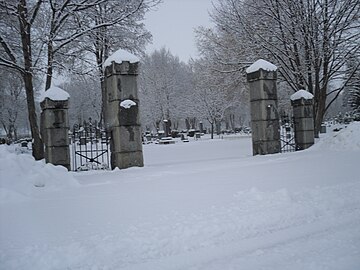 File:Missoula_Cemetery_Gates.jpg