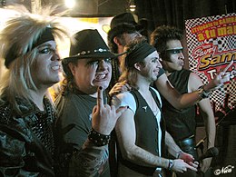 Beskrivelse av Moderatto_band.jpg-bildet.